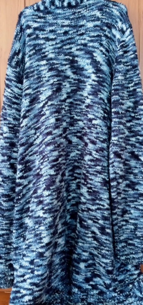 Sweater - Picture 3 of 3